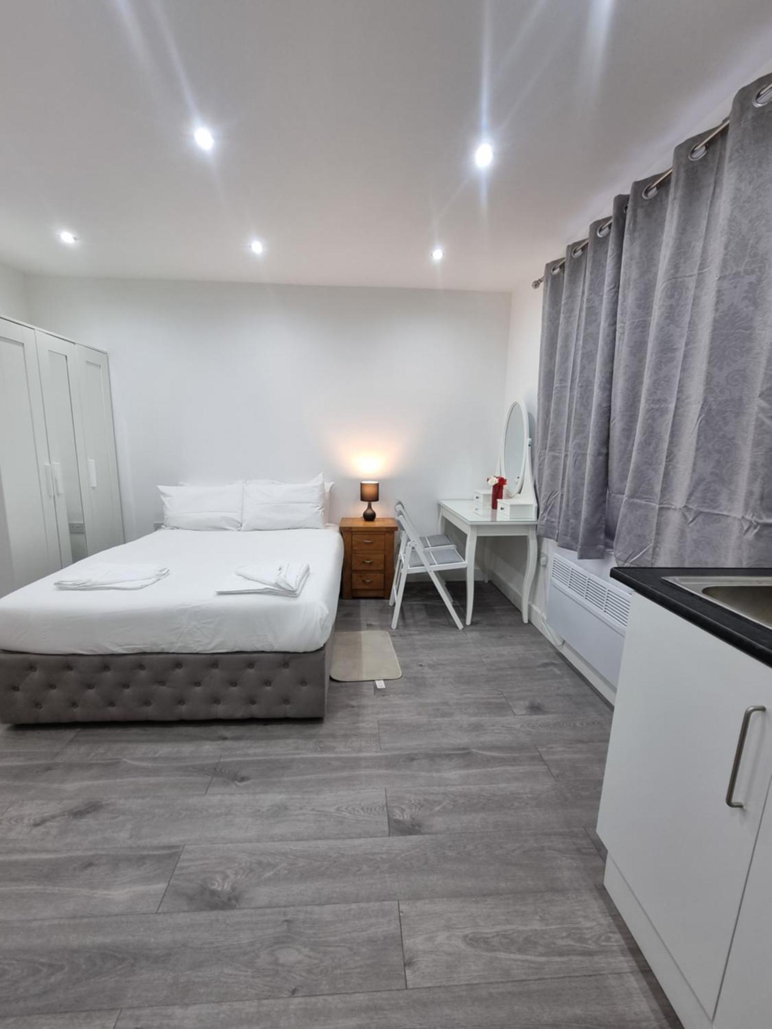 Brand New Studios In Harrow Exterior foto
