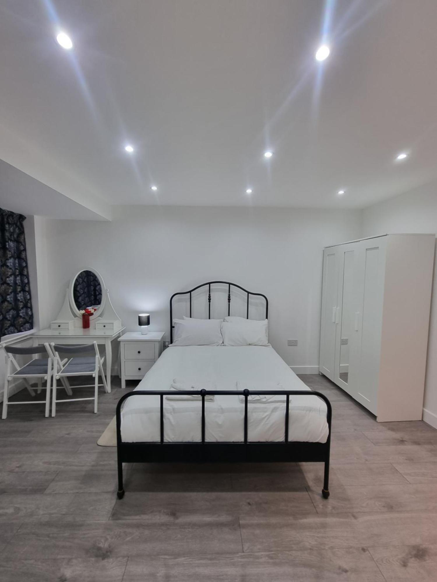 Brand New Studios In Harrow Exterior foto
