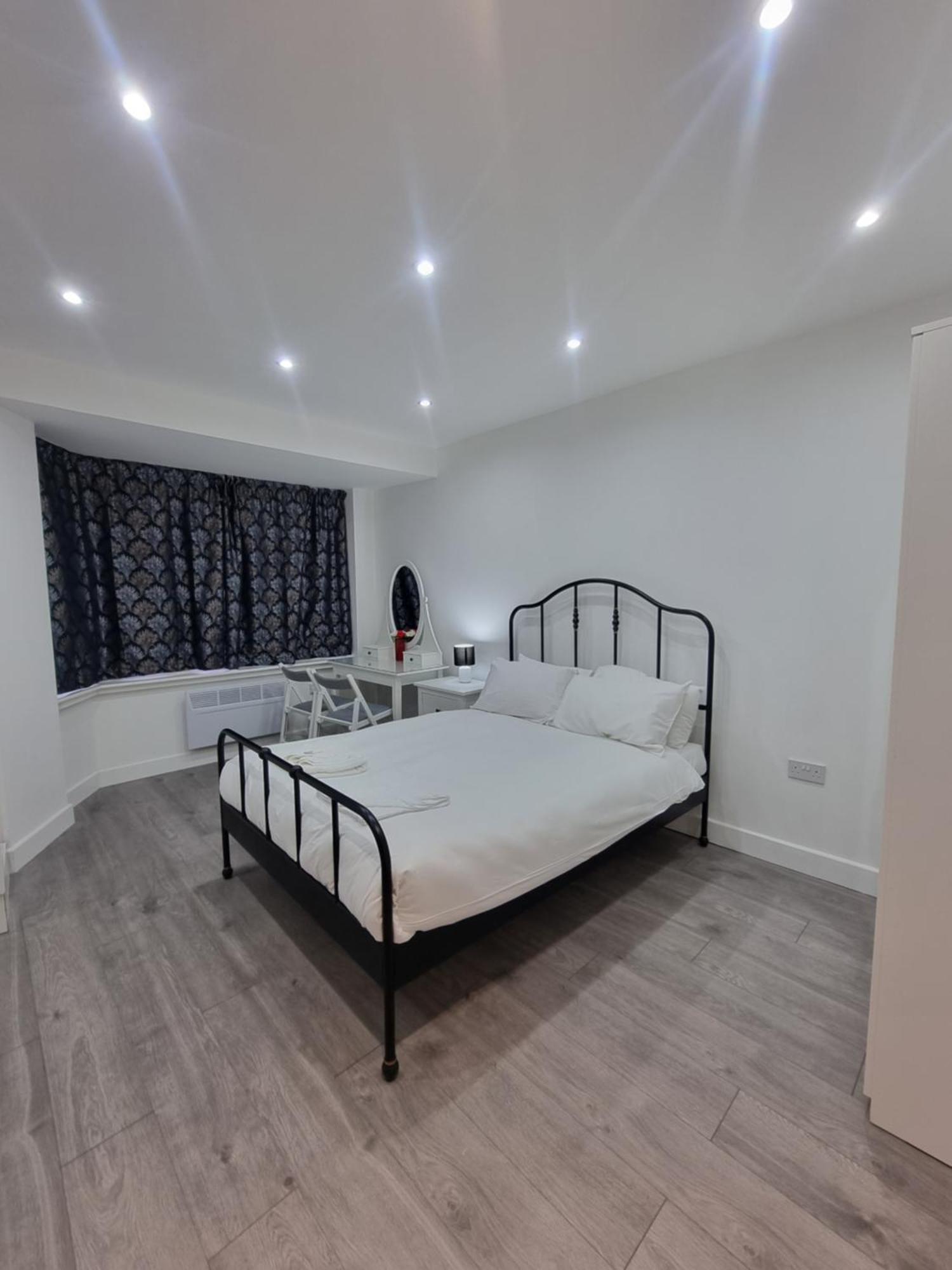 Brand New Studios In Harrow Exterior foto