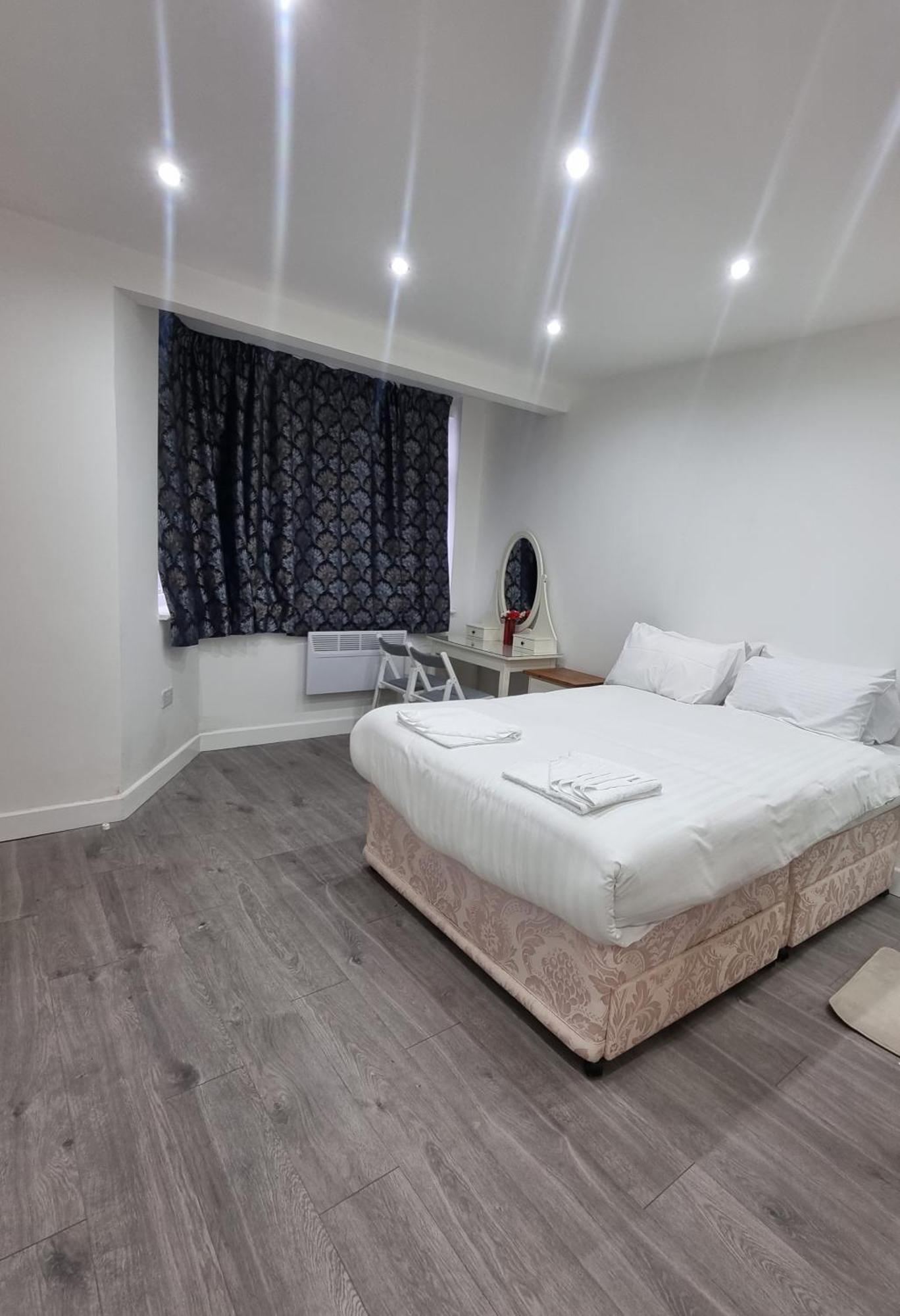 Brand New Studios In Harrow Exterior foto