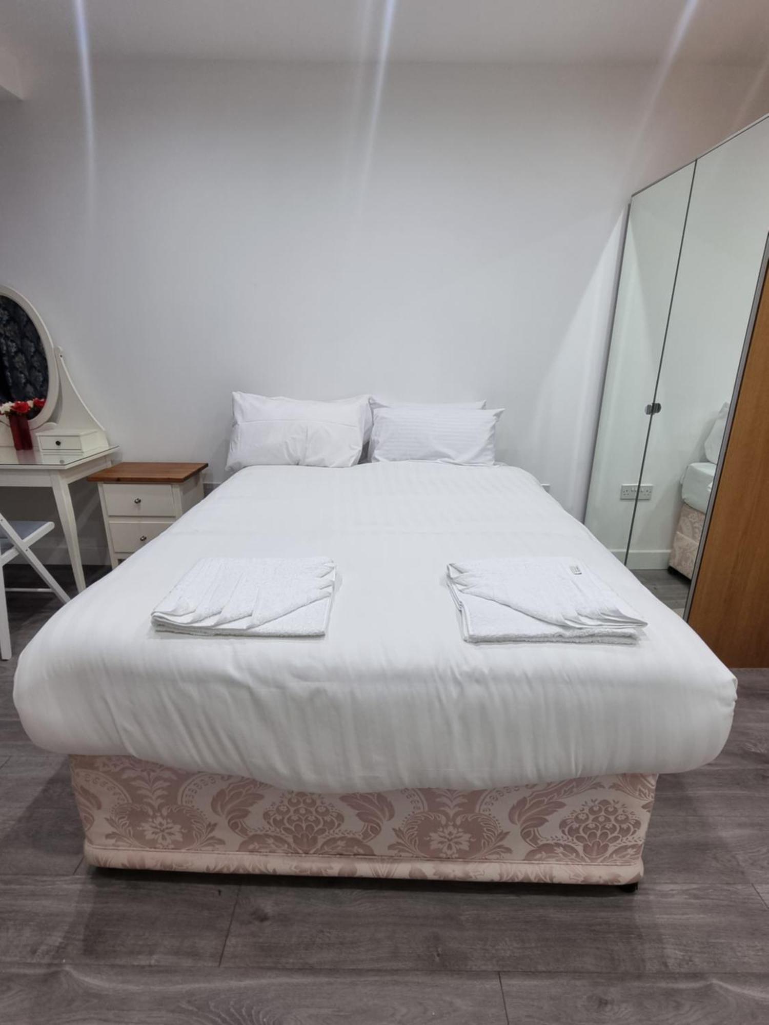 Brand New Studios In Harrow Exterior foto